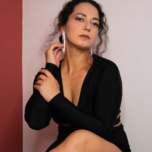 Model - Linda anal