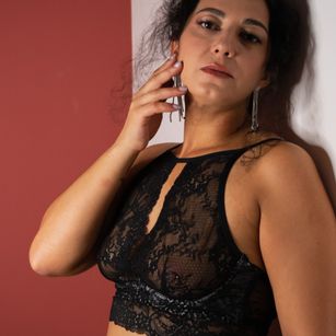 Model - Linda squirt