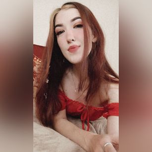 Model - LeksaGlamour blowjob