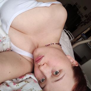 Model - prettyandshy bigboobs