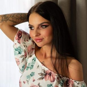 Model - RemiBeauty dirtytalk