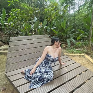 Model - Nina Parker feet