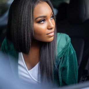 Model - ShelCierra black