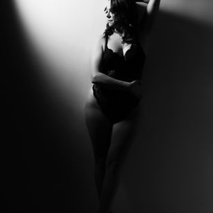 Model - MeolodyRoseUK Perky