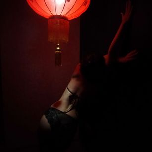 Model - Your_Hot_Ex young