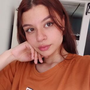 Model - Lucy Milk hard