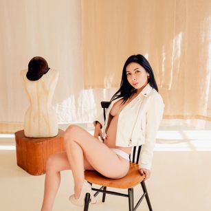 Model - SarraRose anal