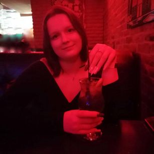 Model - Blossom feet