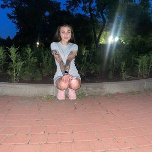 Model - AlexLiz feet