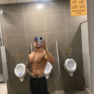 Model - Dominiofit bigdick