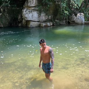 Model - Dominiofit latino