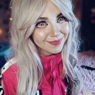 Model - Cosplay Girl doggy