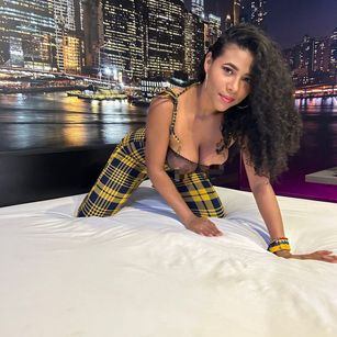 Model - Melii latinas