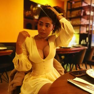 Model - Melii latinas