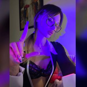 Model - MoonlightQueen latex