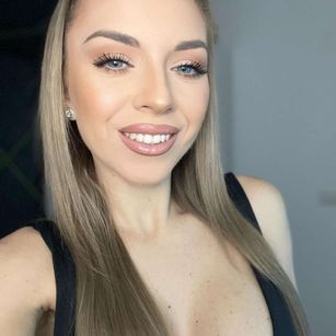 Model - Selena Falls bigtits