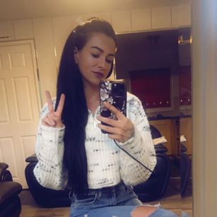 Model - Sexy young Squirter Sexy