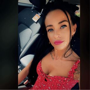 Model - Sexy young Squirter Young