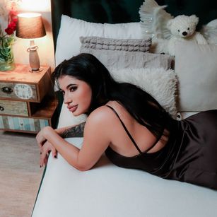 Model - AdaVonDee feet