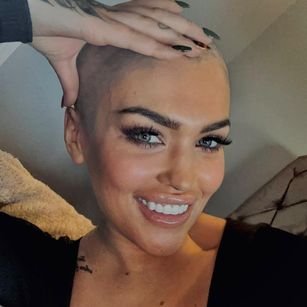 Model - Sexy Sienna fastresponse