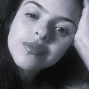 Model - Abril West girlfriend