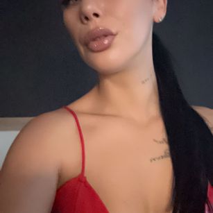 Model - NicolleAbbott roleplay