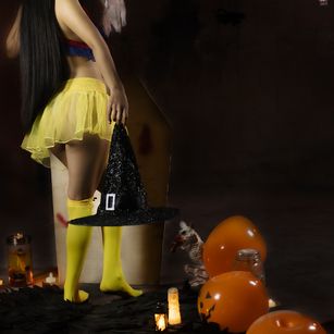 Model - Scarlett__bell thin