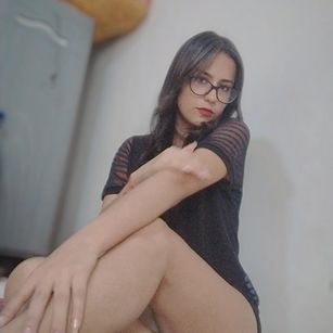 Model - VALEN MODEL slave