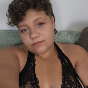 Model - IzaBella latina