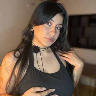 Model - Mia Saenz mistress