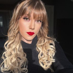 Model - Lustful Luna sexy