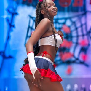 Model - khloe queen cum