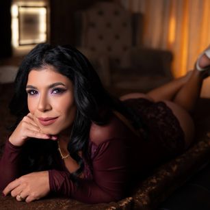 Model - CrystalVelvet findom