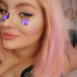 Model - MileyMure curvy