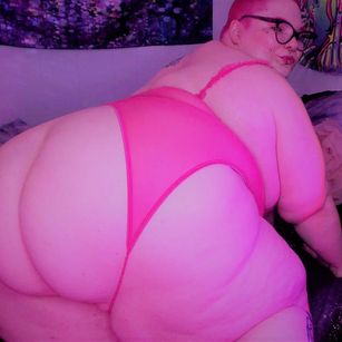 Model - BBW Petal Darling anal