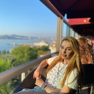 Model - Lewandowskaya listen