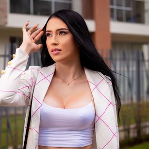 Model - Amber Cameron fastresponse