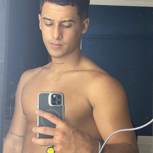 Model - MarcusandTatti shaved