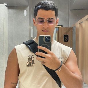 Model - MarcusandTatti shaved