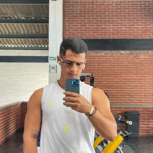 Model - MarcusandTatti swingers