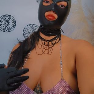 Model - Fetish Wayraa dirty