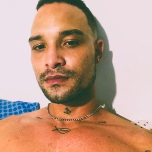 Model - Adrianno Paussen athletic