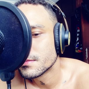 Model - Adrianno Paussen latino