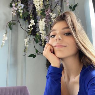 Model - JosephineClarke tits