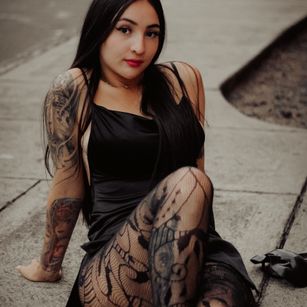 Model - Natasha roma juguetonas