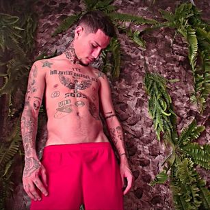 Model - Junihno masculine