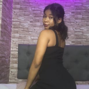 Model - vanessa hairy