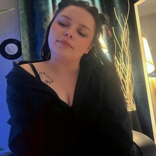 Model - BloomPeters heels