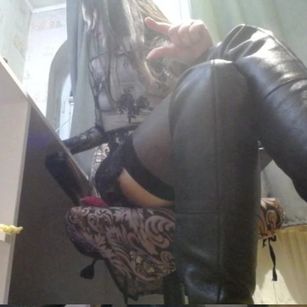 Model - Miss Stress feet