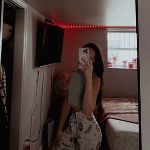 Model - Benllina LITTLYGIRL